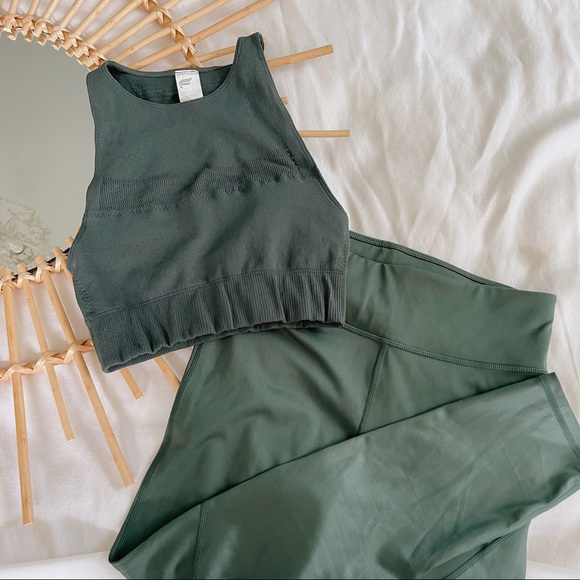 Fabletics Hunter Green Leggings - Picture 3 of 5